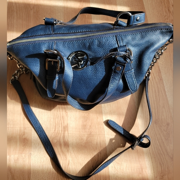 Michael Kors handbag - Picture 2 of 6